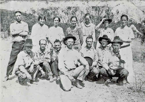 burt family.jpg (601591 bytes)